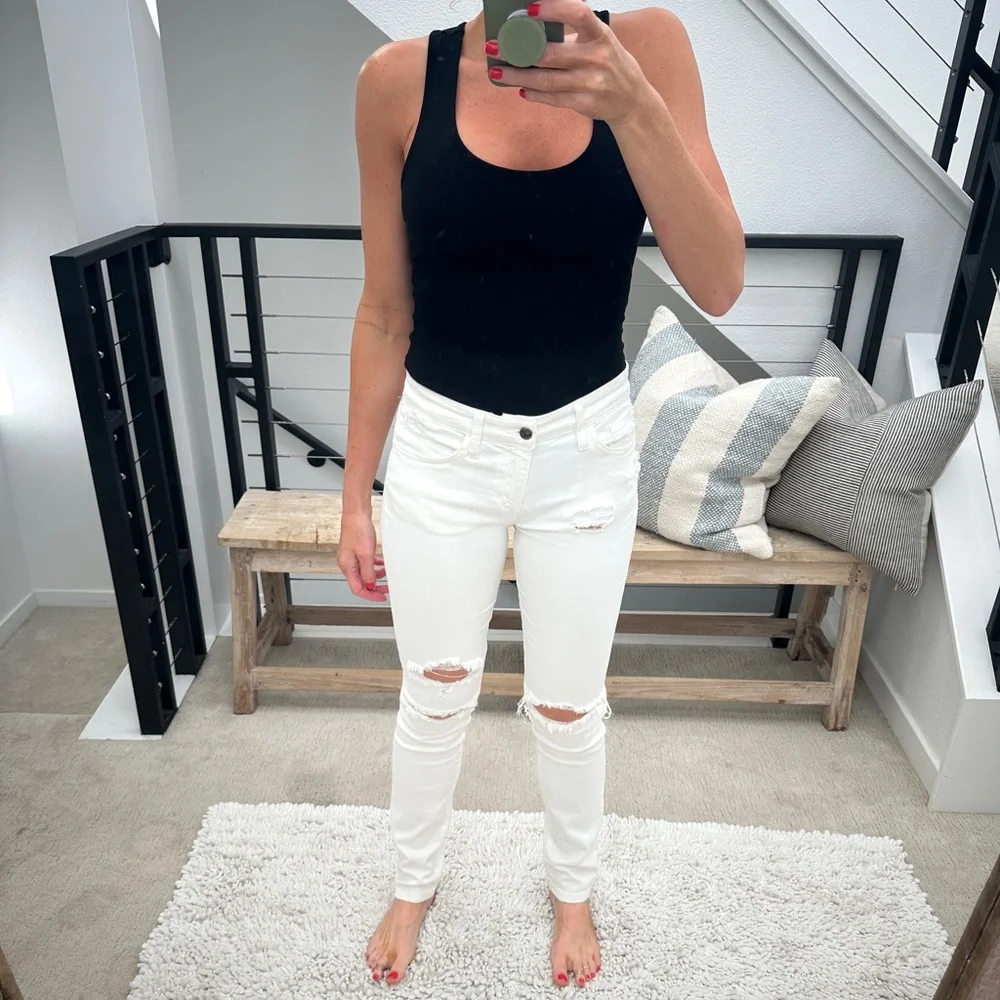 Joe’s Jeans White Distressed Skinny Jeans Mid Rise Ripped Denim | Size 28 - Picture 3 of 13